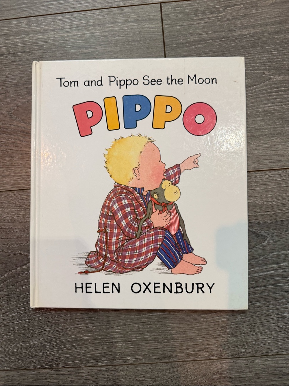 PIPPO by Helen Oxenbury — Children's Picture Book (White, Multicolor)